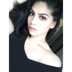 Meet your Posher, Evelyn